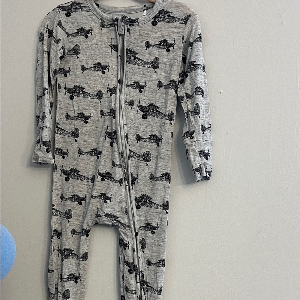 Posh Peanut Vtg Airplane Gray Airplane Print Kids One Piece 9-12 Mnths